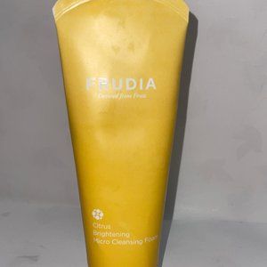 Frudia Citrus Brightening Micro Cleansing Foam